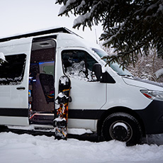 Sprinter fourgon aménagé with 4 season camping ability