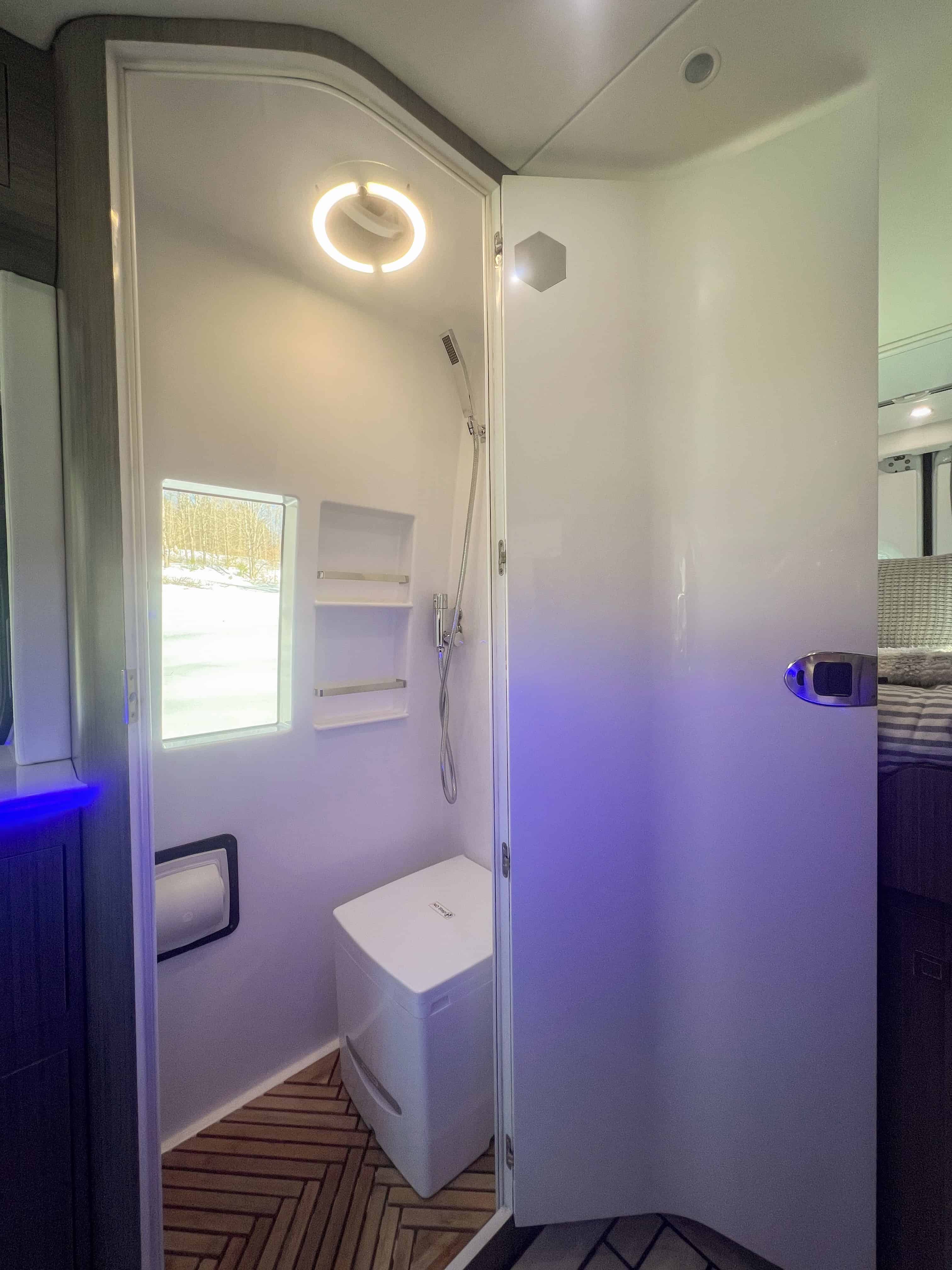 Van van wet bath with composting toilet and marine plancher